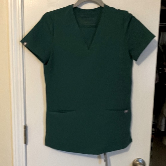 Hunter green scrubs with draw string pants cuffed at bottom set xxs - Picture 2 of 4